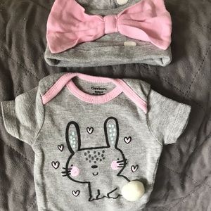 4 sets hat n body suits